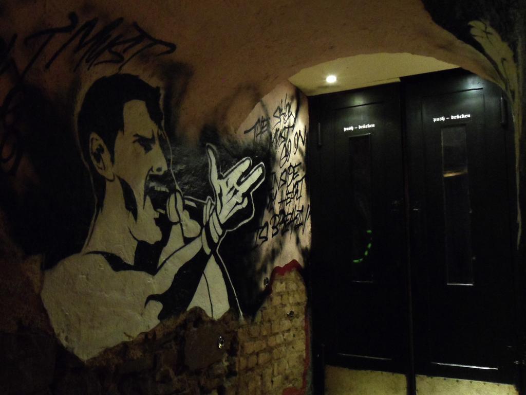 Hajo's Germania & Irish Pub Lodge *
